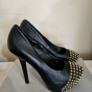 Steve Maden shoe size 10